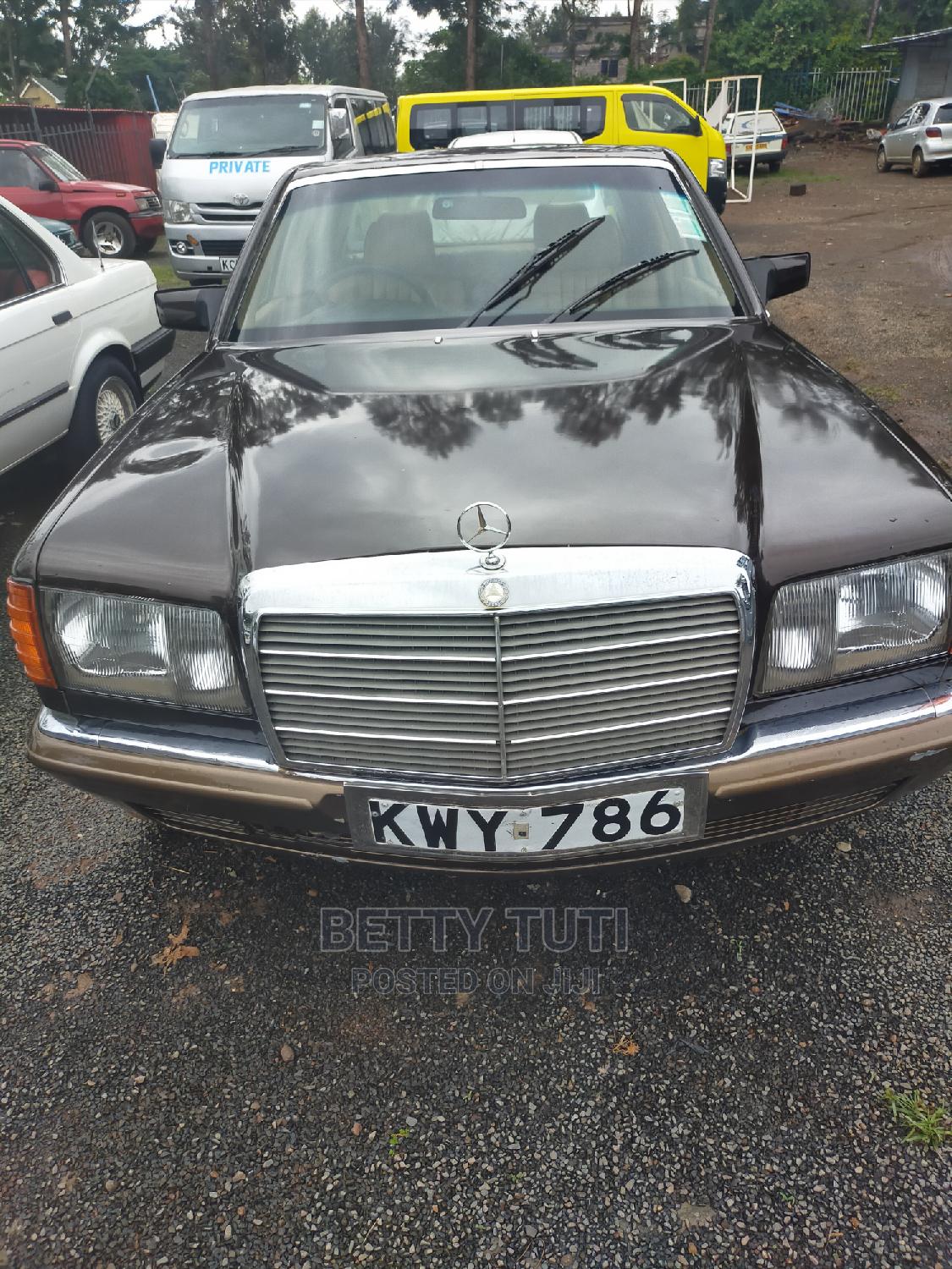 Mercedes Benz C200 1989 Brown