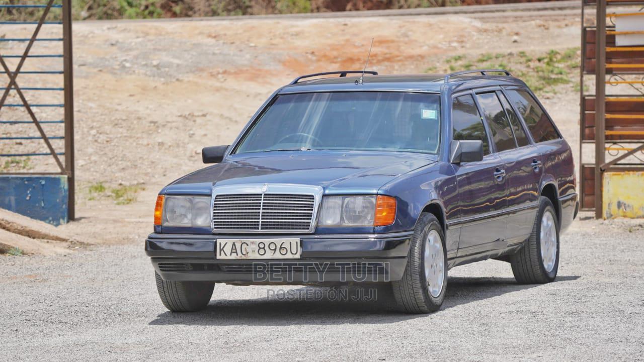 Mercedes Benz C200 1990 Blue