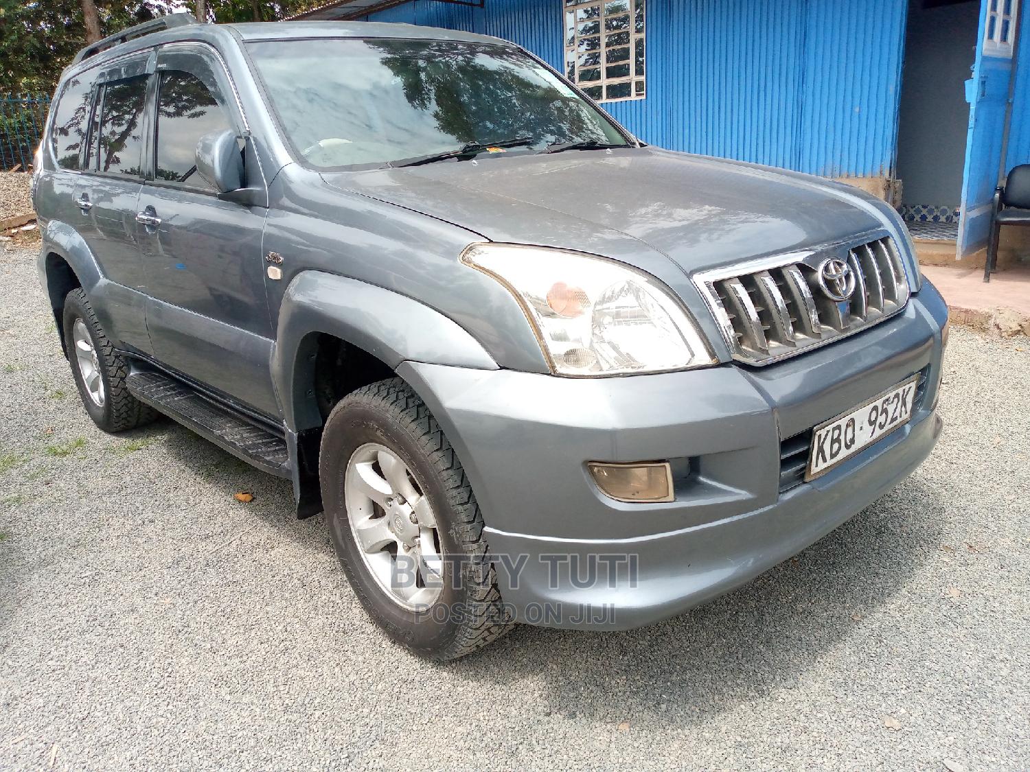 Toyota Land Cruiser Prado 2004 Gray