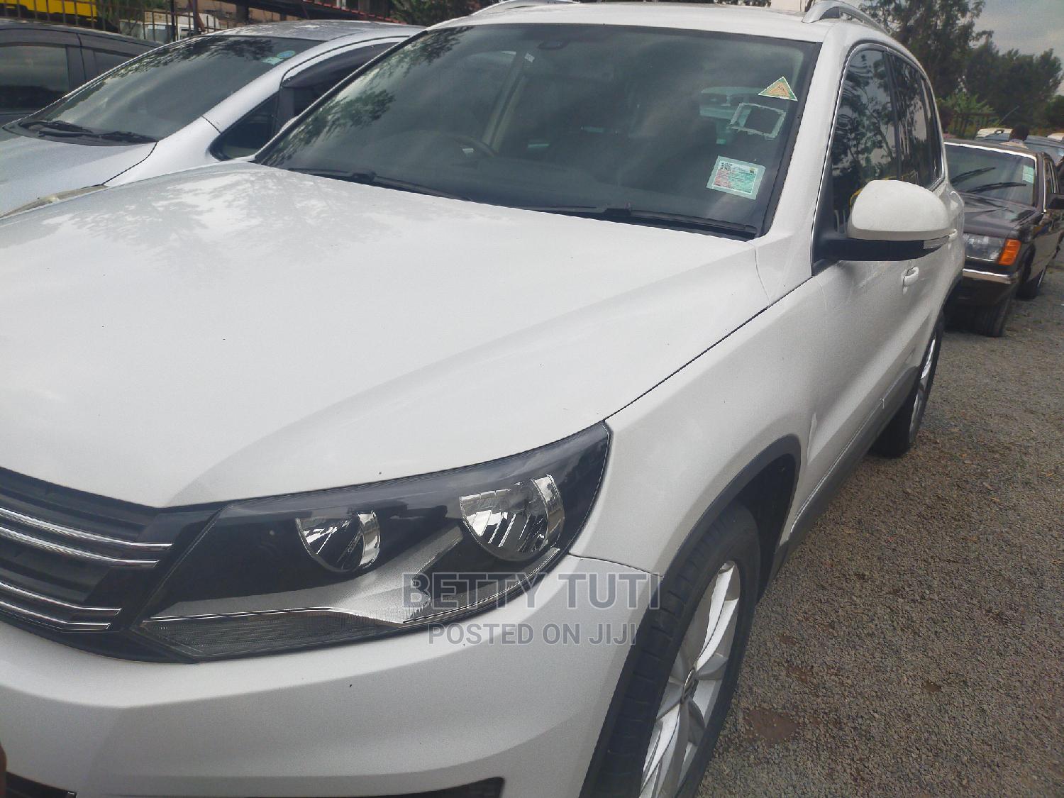 Volkswagen Tiguan 2012 2.0 S White